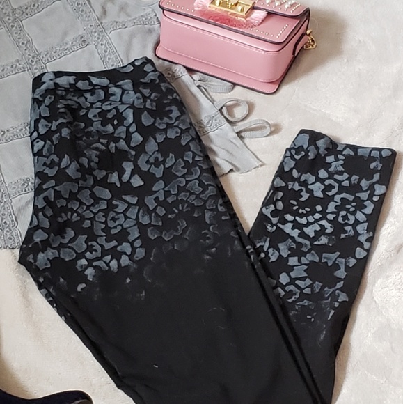 T☆ Party Paint Print Legging - Picture 2 of 3